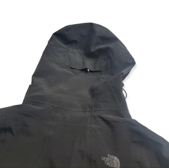 59. The North Face Hyvent 2.5L Full Zip Shell Jacket - Picture 5 of 8